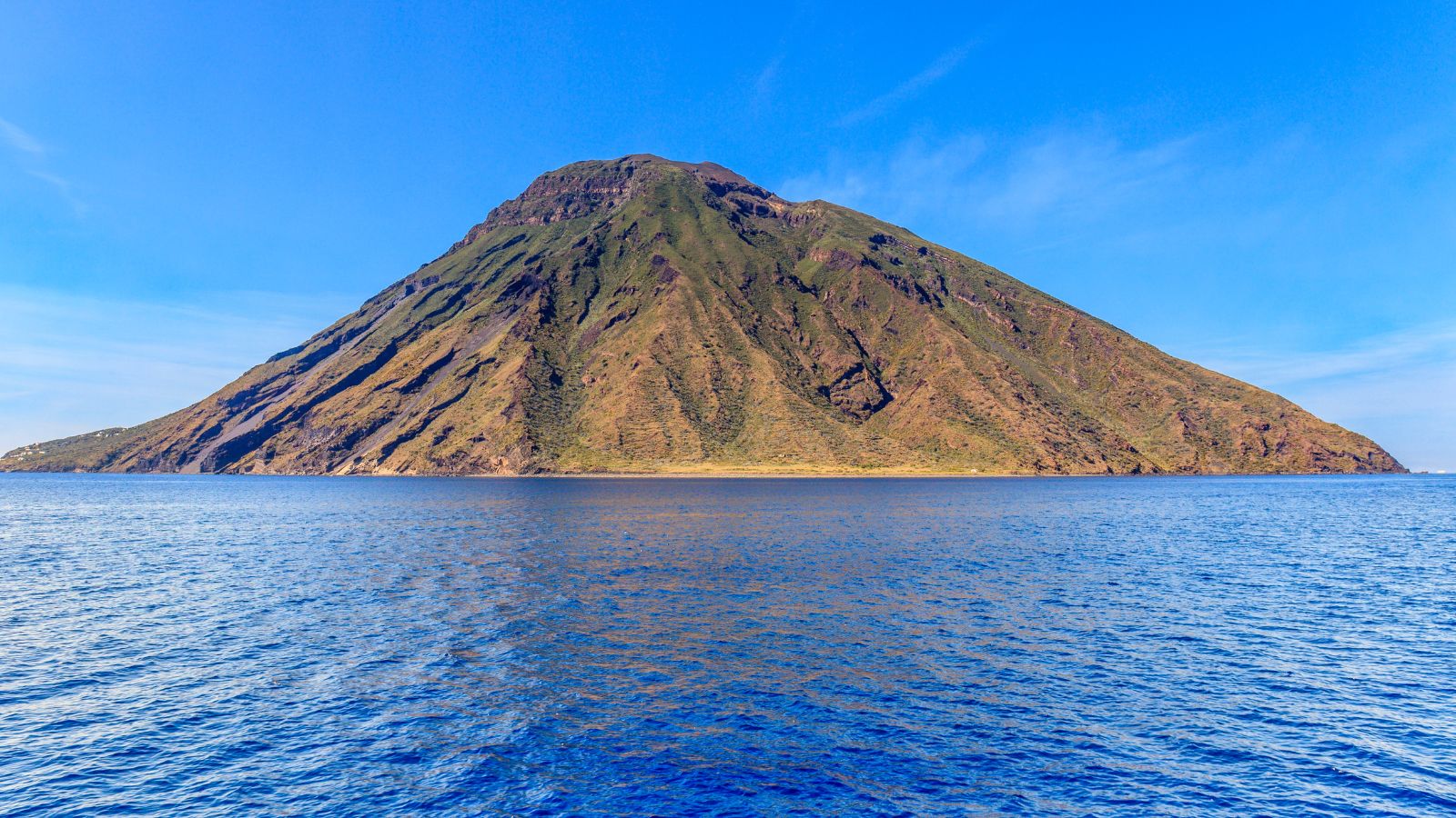 Family sailing route through Stromboli and Panarea in the Aeolian Islands, Italy