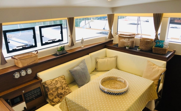 inside seating area lagoon 40 samana 3_inside_seating_area_lagoon_40_samana Family Sailing Holidays in the Mediterranean areas of Greece, Italy, Spain and France. - Lagoon 40 Samana | Luxury Family Catamaran Charter Sicily