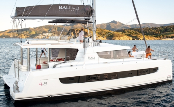 Bali-4.8-eagle 5_bali-4.8-eagle Family Sailing Holidays in the Mediterranean areas of Greece, Italy, Spain and France. - Eagle Bali 4.8 Catamaran Charter | Luxury Family Sailing Greece